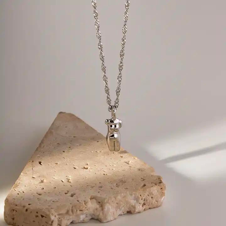 Collana body woman