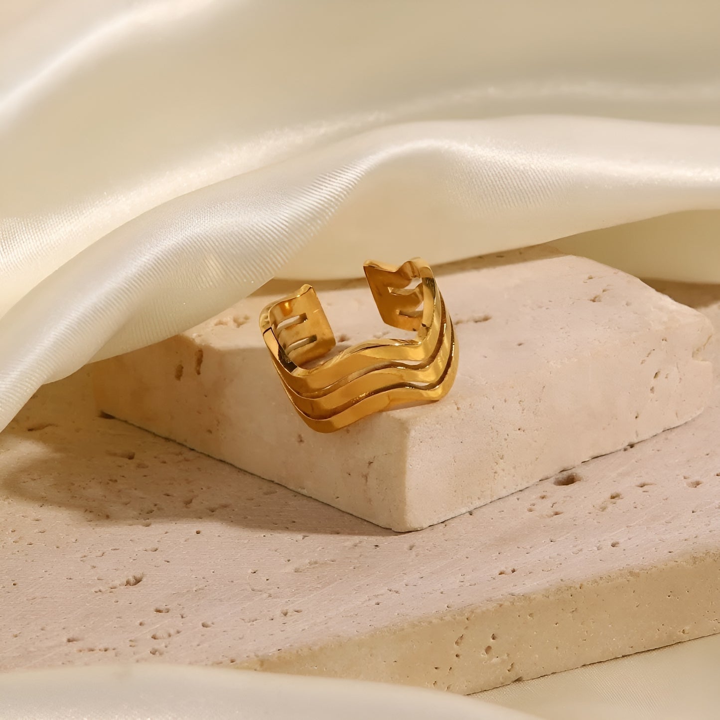 Anello Waves