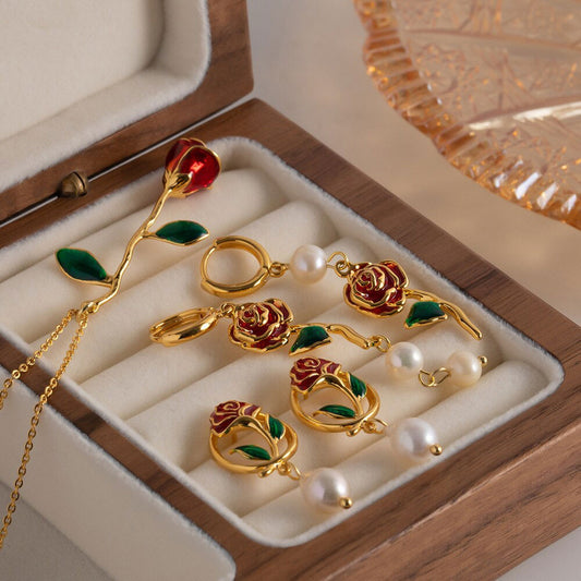 Set Rose, collana, anello, orecchini