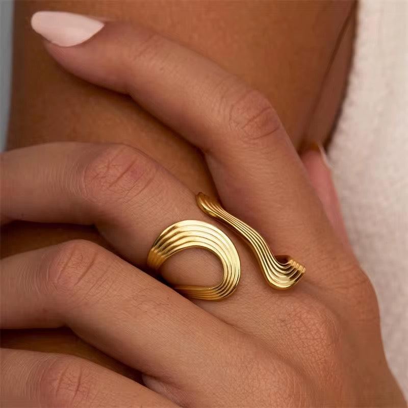 Anello Flusso Dorato
