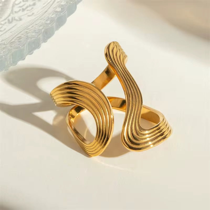 Anello Flusso Dorato